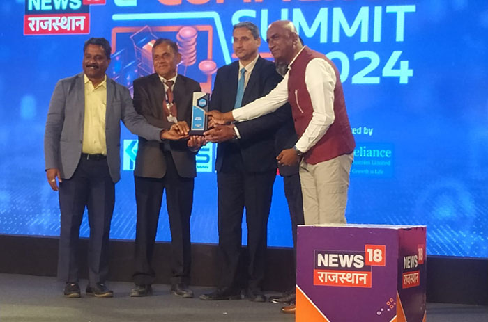 Gyanodaya CLAT Academy receiving the News18 Award